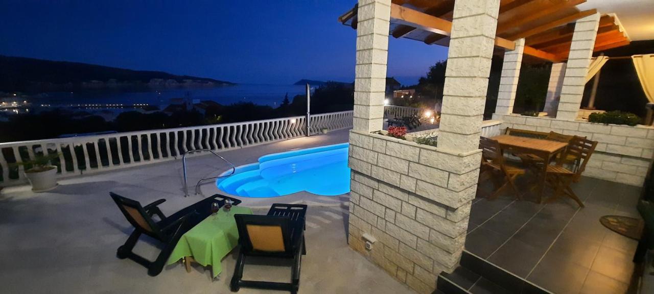 Apartments Suho Комижа Экстерьер фото