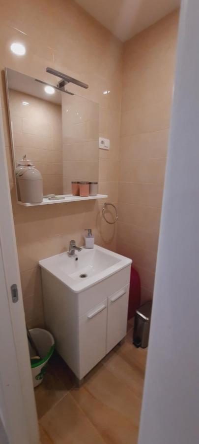 Apartments Suho Комижа Экстерьер фото